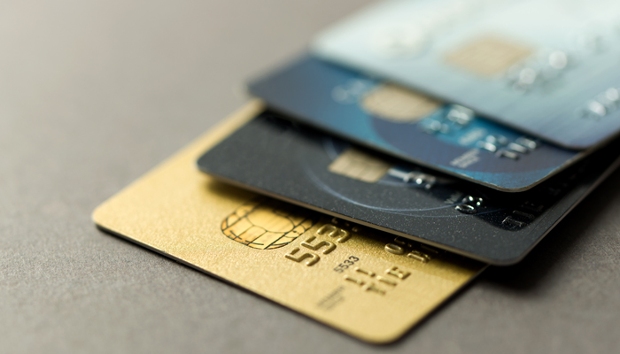 Should I only make the minimum payment on my credit card?